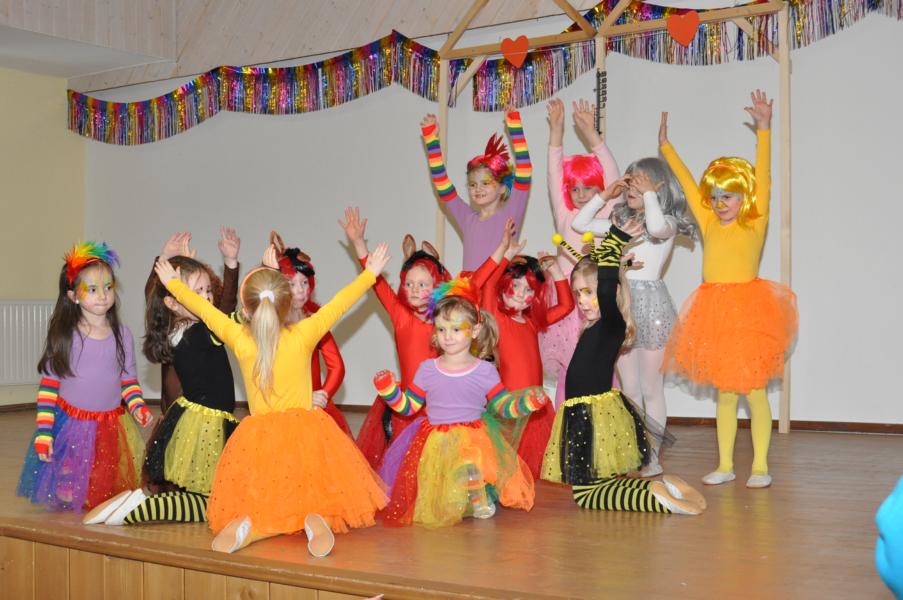 Die Kleinsten des Tanzsportvereins Parkettfeger aus Mainleus zeigten beachtenswerte Leistungen mit viel Spaß am Tanzen.