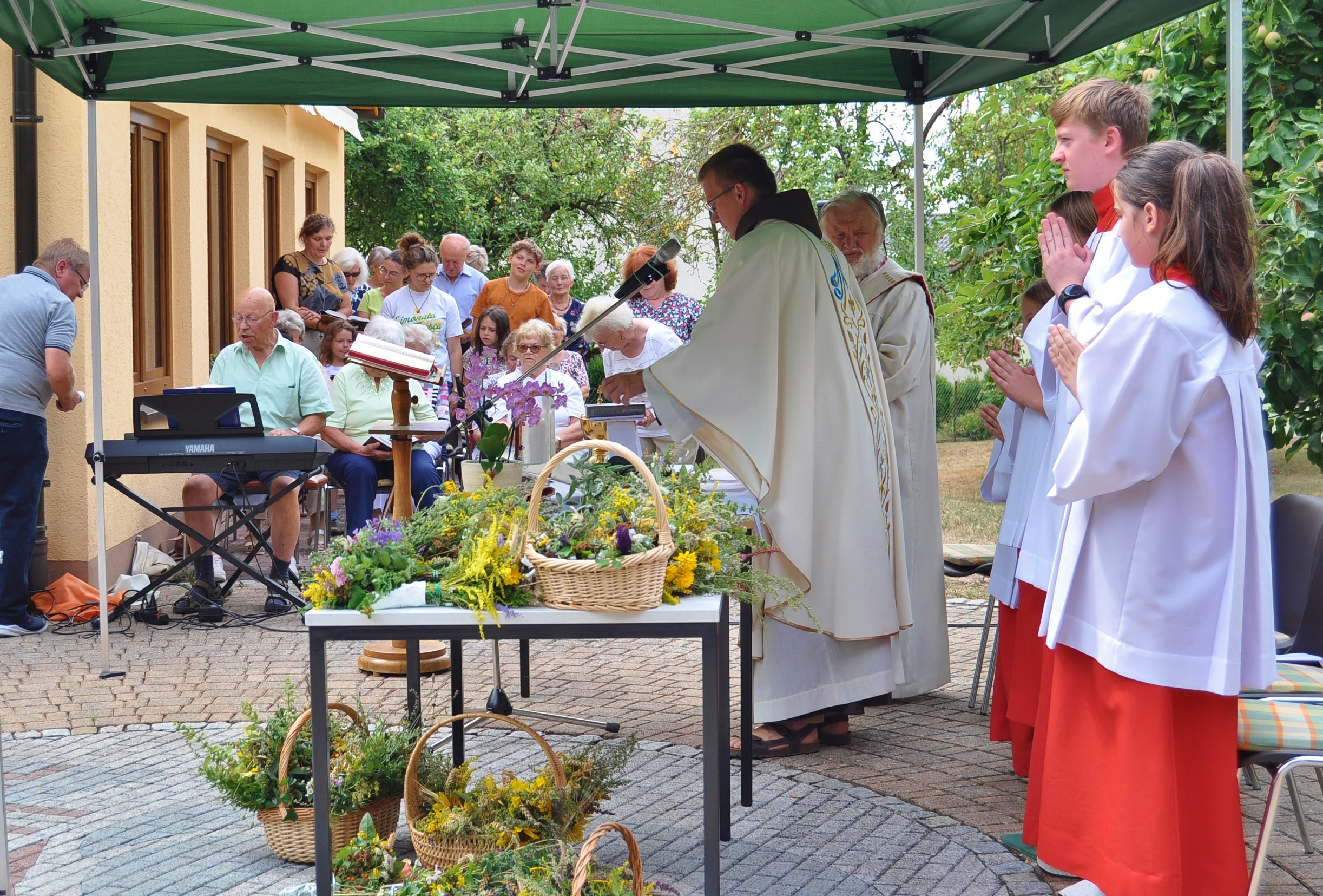 Gottesdienst unter freiem Himmel